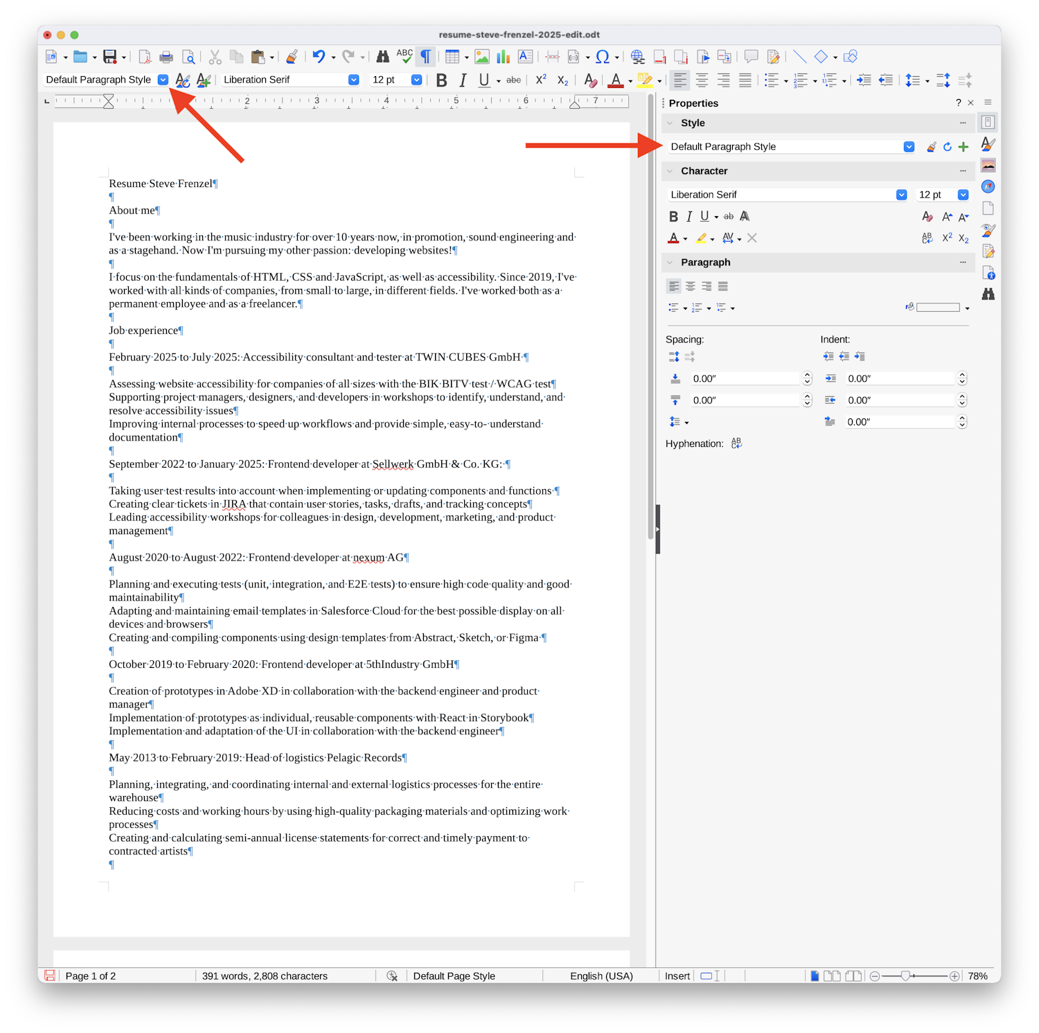 Screenshot of the LibreOffice user interface with two big arrows. One points to a select element in the toolbar on top, one points to the same element inside the panel on the right hand side. Both of them have the option “Default Paragraph Style” selected.